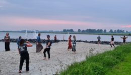 Ecstatic Dance Hoorn_Silent Rave op het strand van Schellinkhout